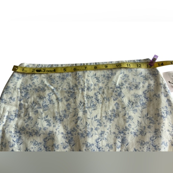Francesca's Blue and Ivory Mini Pencil Skirt with Zipper NWT - Picture 8 of 9